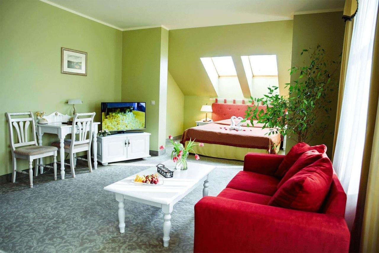 ולגה Hotel Metsis מראה חיצוני תמונה